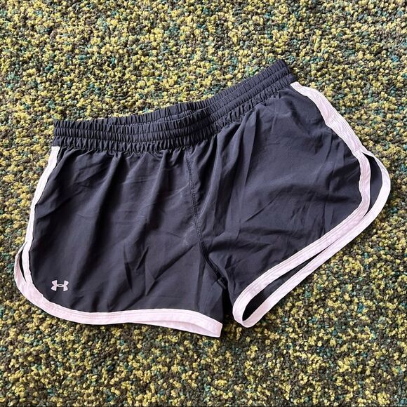 Under Armour Running Shorts M - Picture 1 of 3